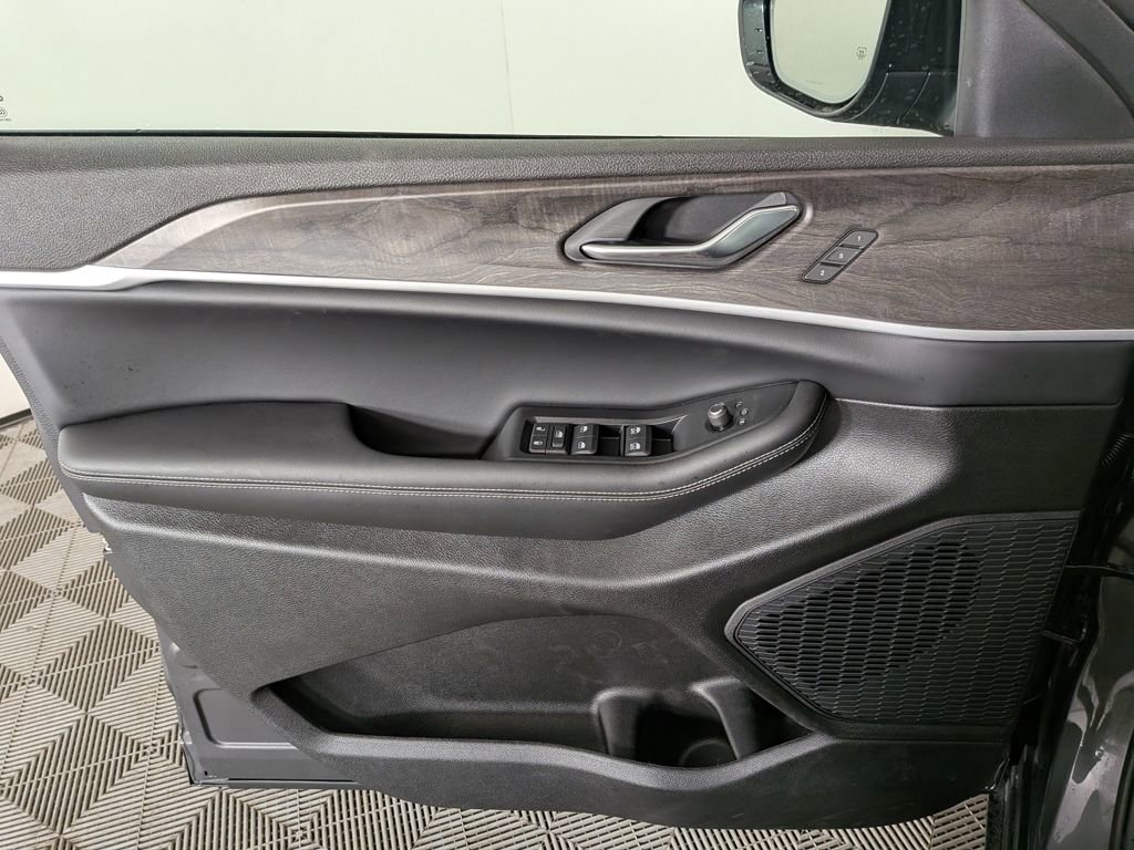 New 2025 Jeep Grand Cherokee Limited w/ Luxury Tech Group II image 15