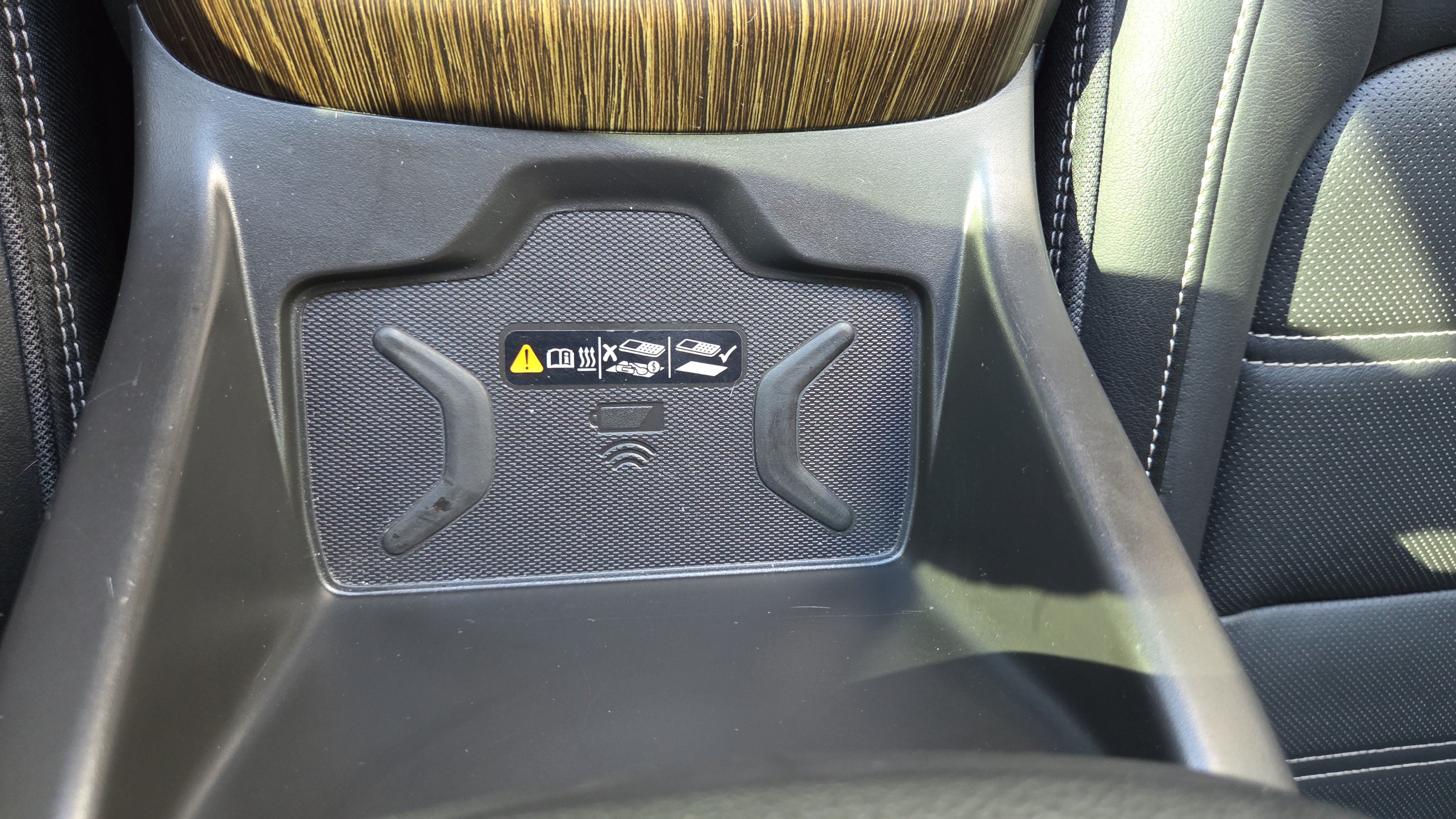 Used 2020 GMC Canyon Denali RWD image 33