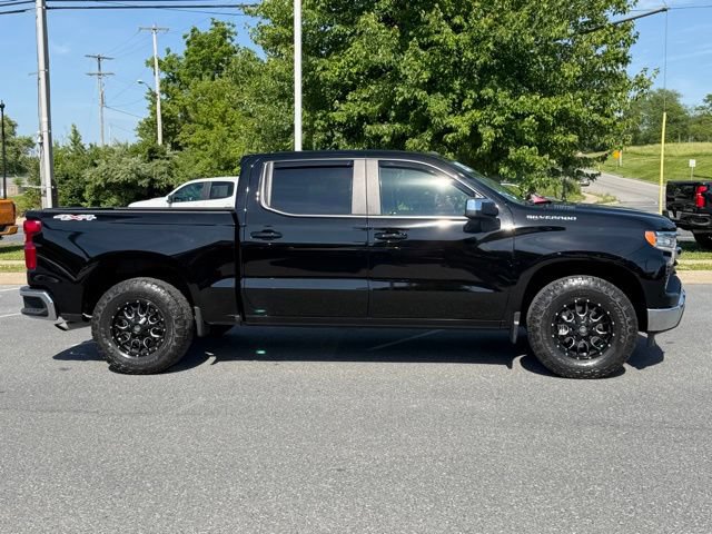 Used 2025 Chevrolet Silverado 1500 LT AWD/4WD image 13