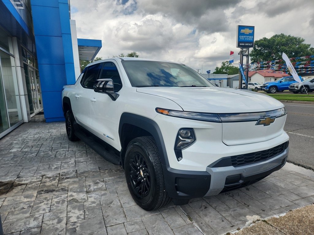 New 2025 Chevrolet Silverado EV LT image 2