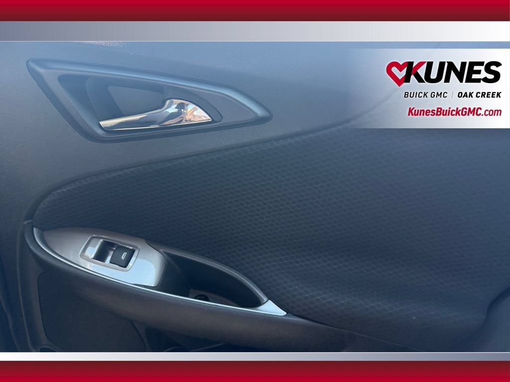 Used 2024 Chevrolet Malibu LT FWD image 32