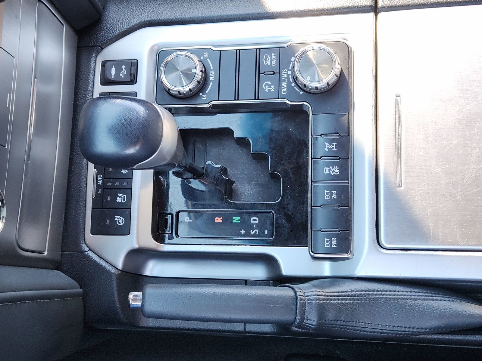 Used 2021 Toyota Land Cruiser image 23