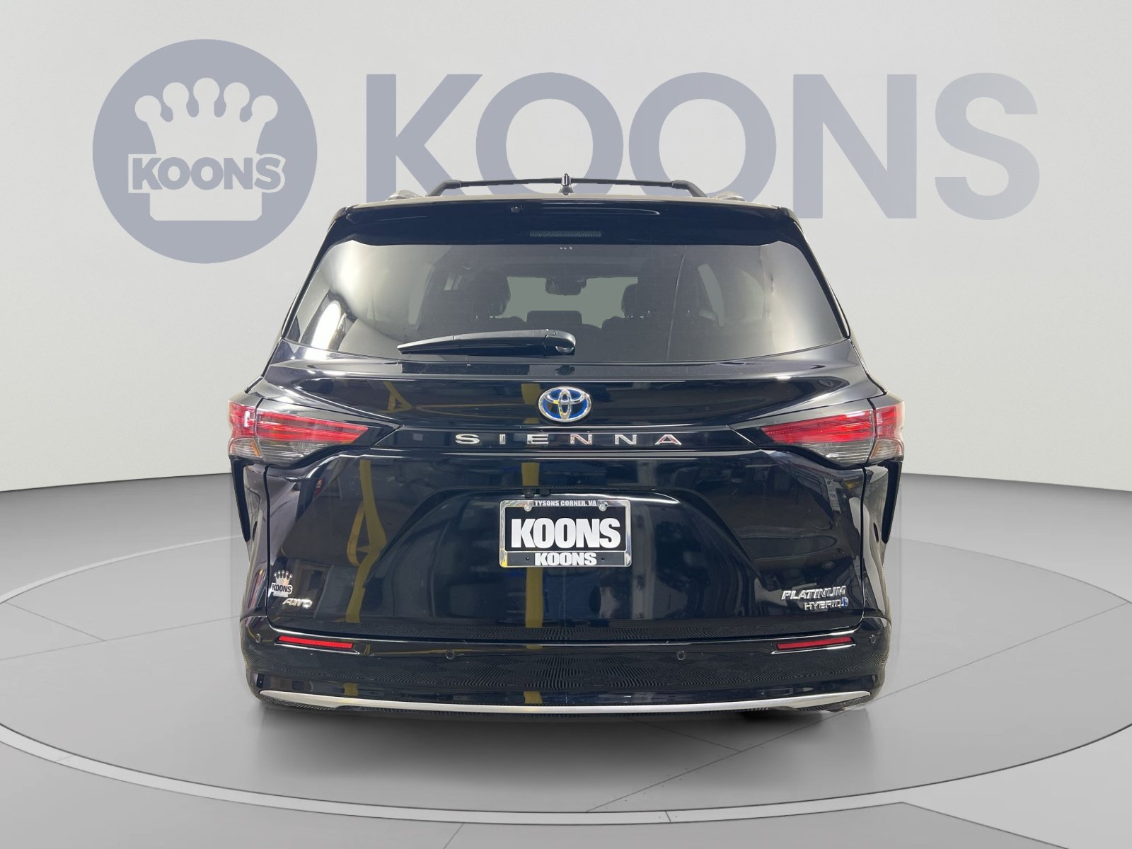Used 2024 Toyota Sienna Platinum AWD/4WD image 5