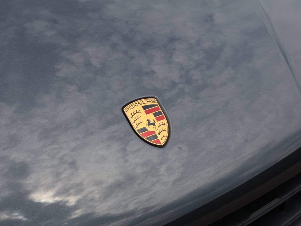 Certified 2024 Porsche Macan AWD/4WD image 13