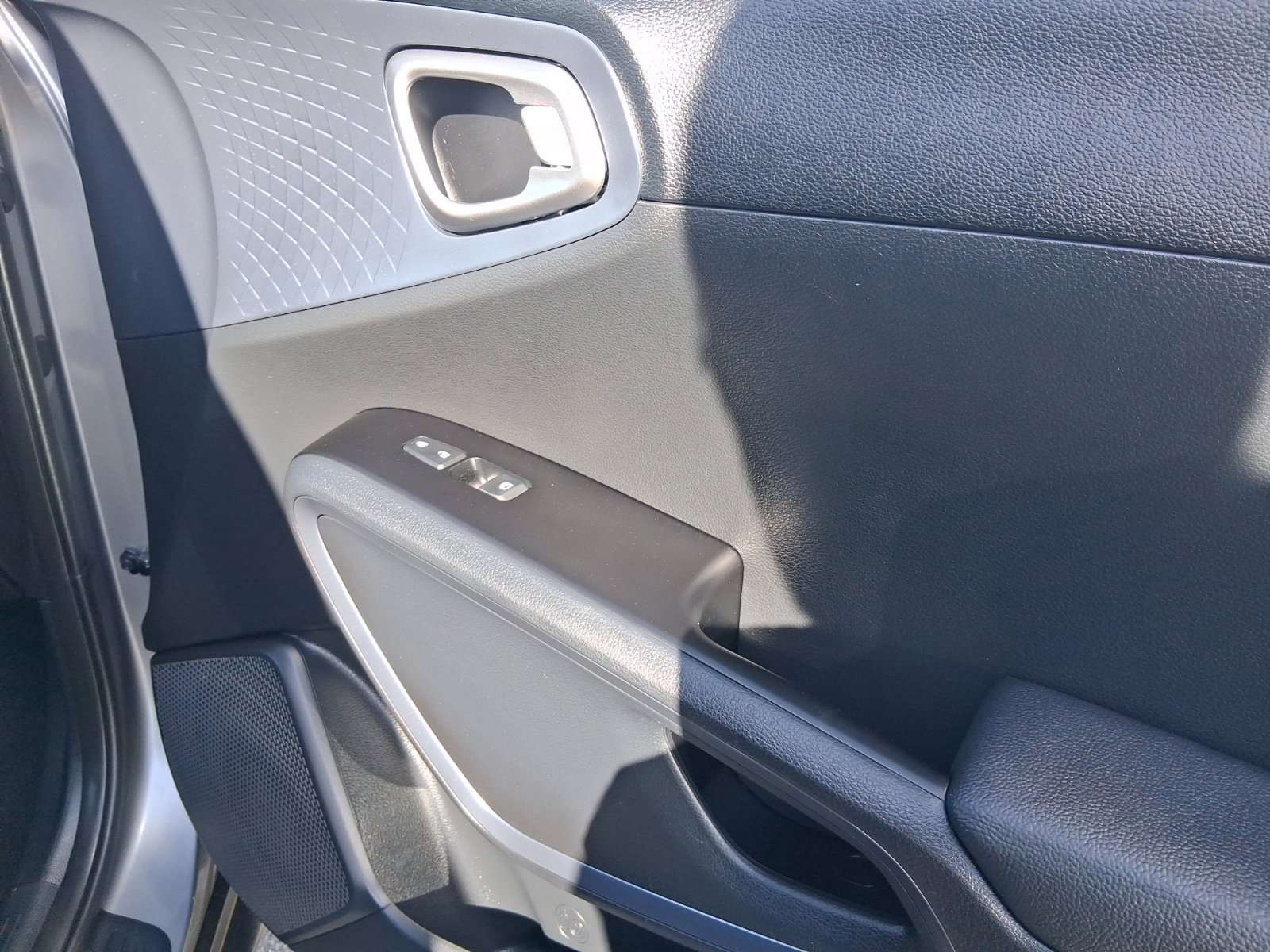 Used 2025 Kia Soul EX FWD image 17