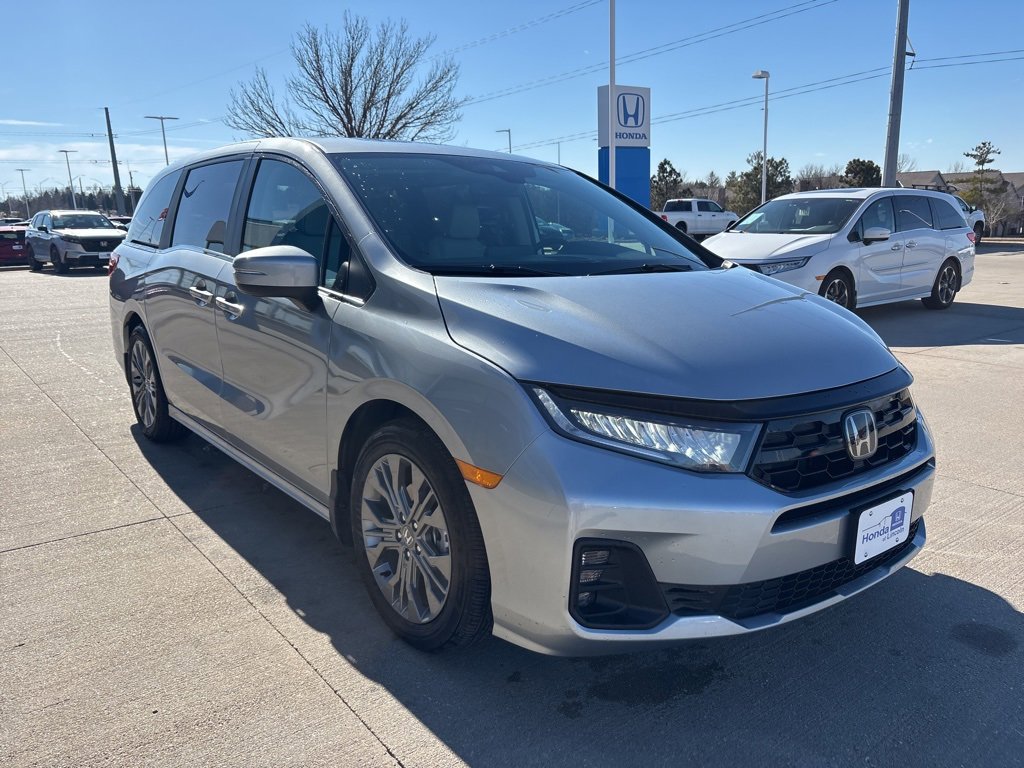Certified 2026 Honda Odyssey Touring image 3