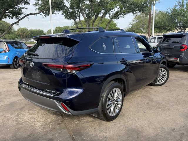 Used 2025 Toyota Highlander Platinum image 5