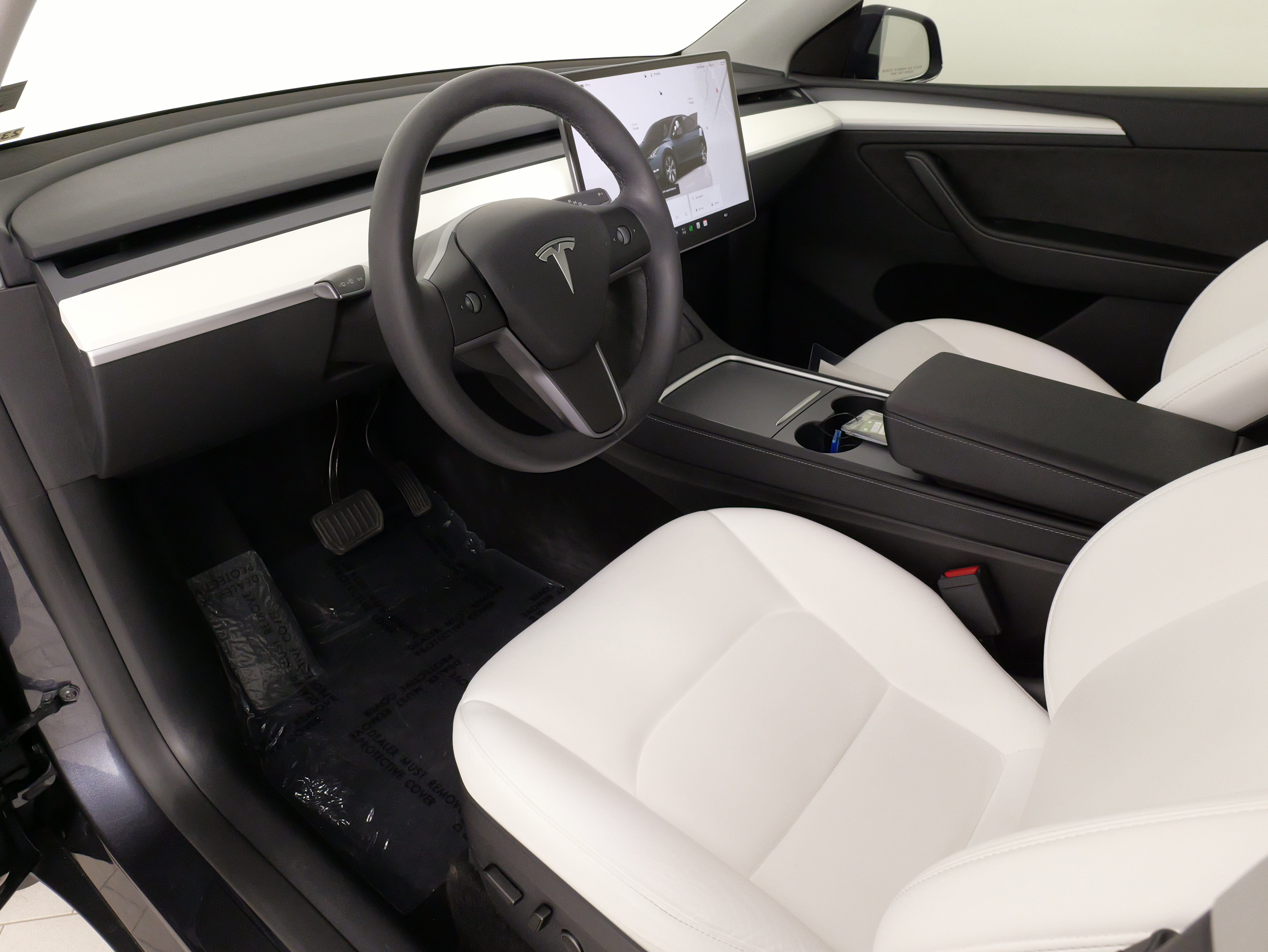 Used 2024 Tesla Model Y Long Range AWD/4WD image 30