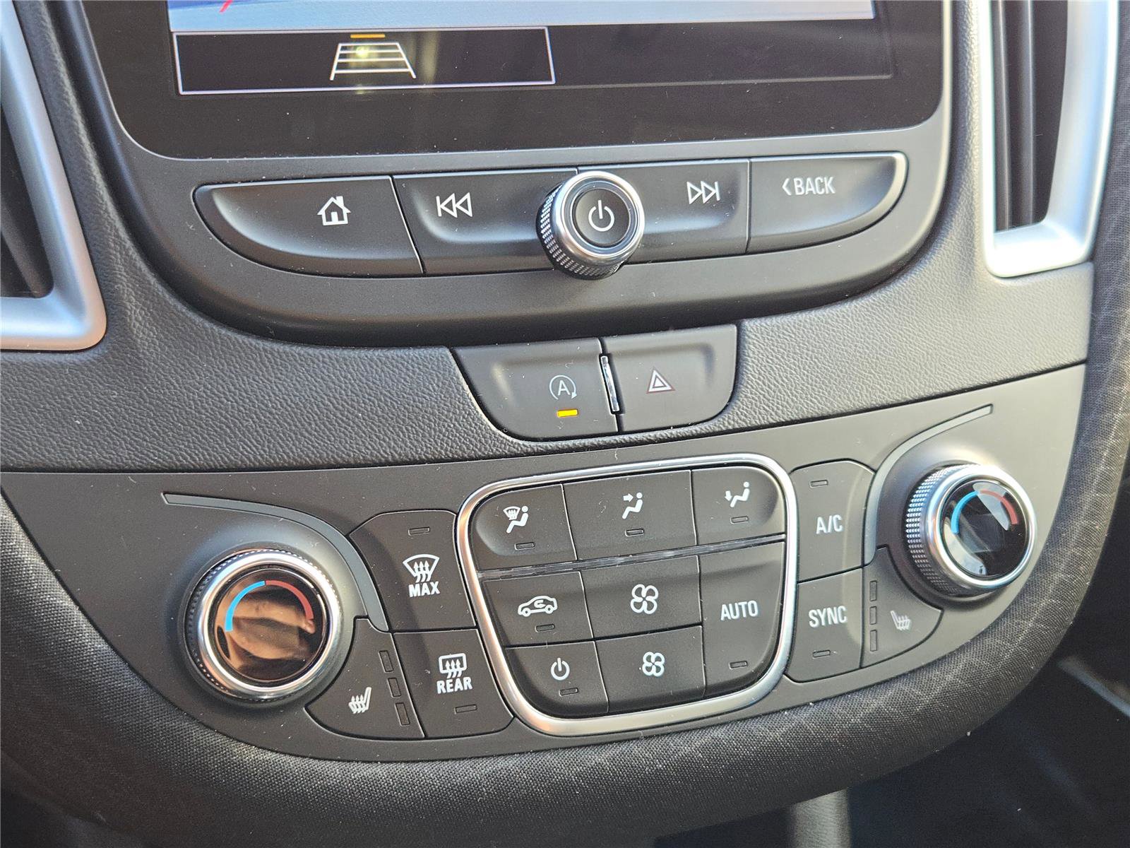 Used 2024 Chevrolet Malibu LT image 31