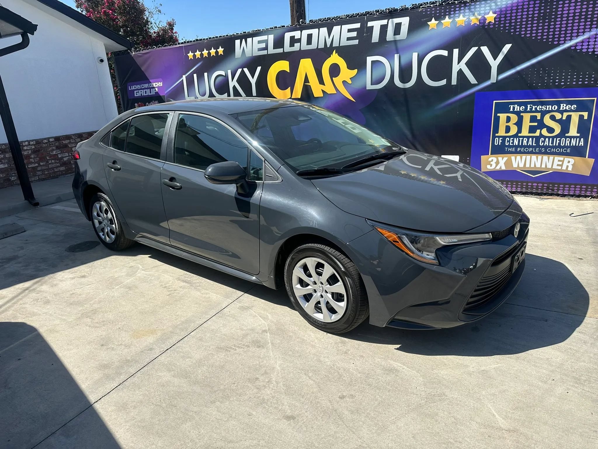 Used 2026 Toyota Corolla LE FWD image 4