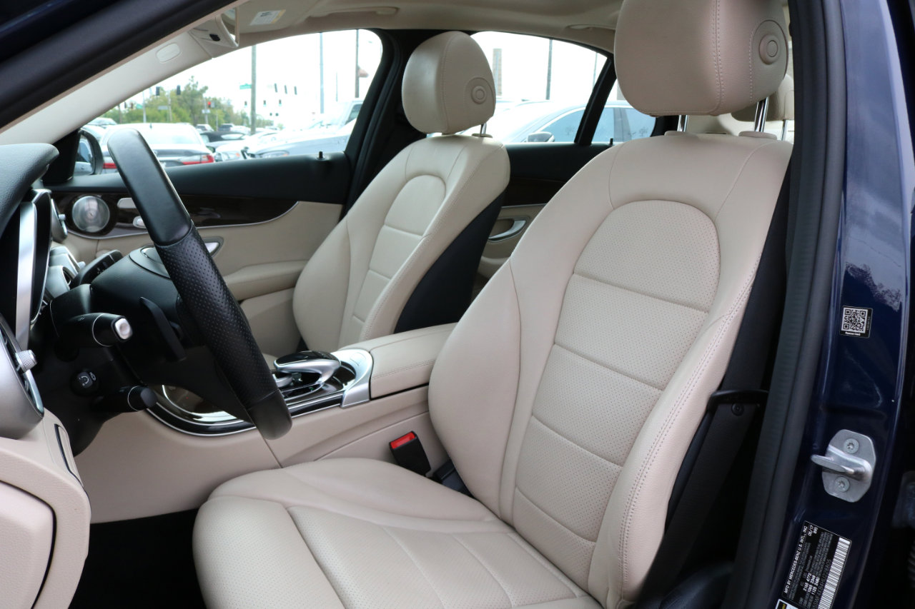 Used 2017 Mercedes-Benz C 300 4MATIC Sedan image 17