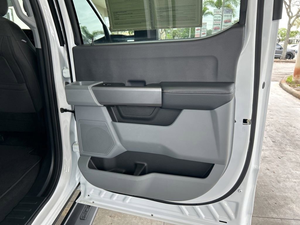 Used 2025 Ford F350 XLT image 33