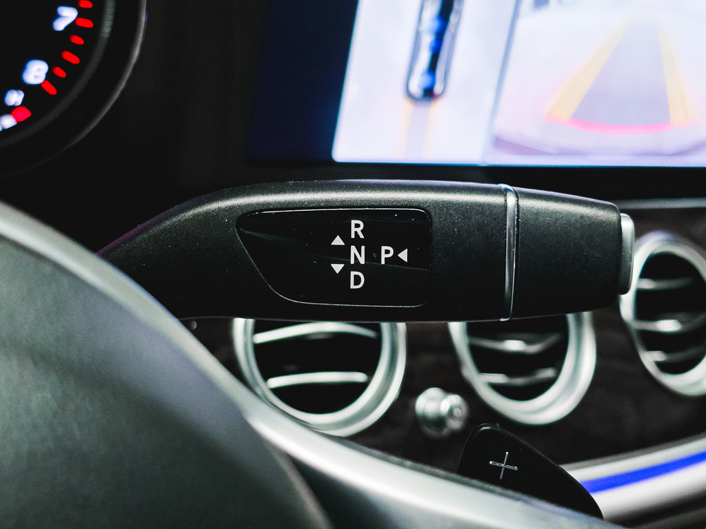 Used 2019 Mercedes-Benz E 300 4MATIC image 27