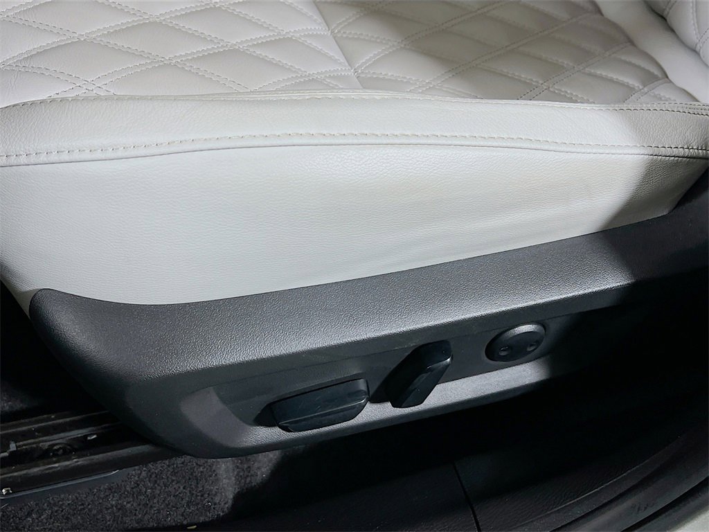 Used 2023 Mitsubishi Outlander SEL image 18