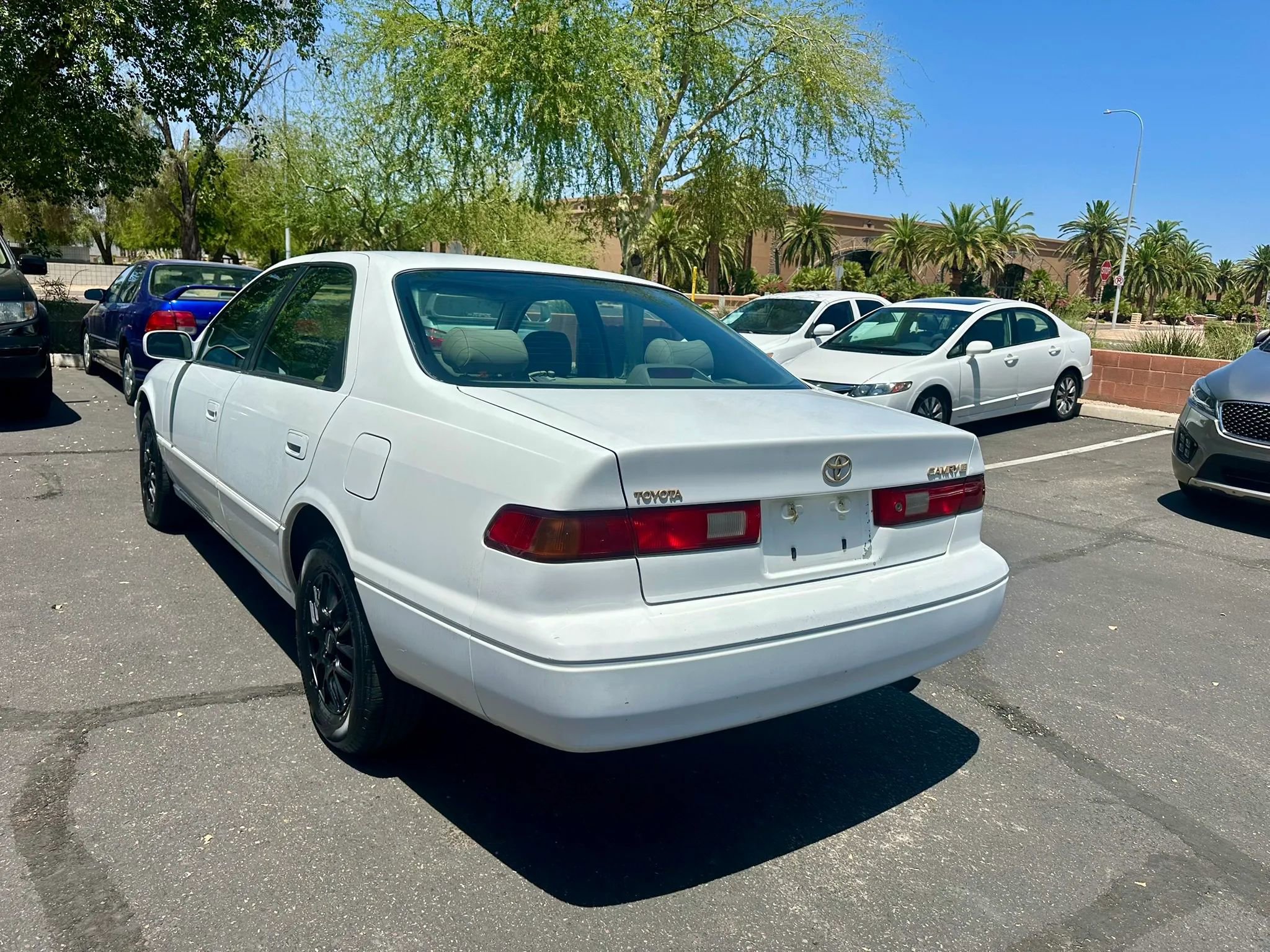 Used 1997 Toyota Camry LE FWD image 7