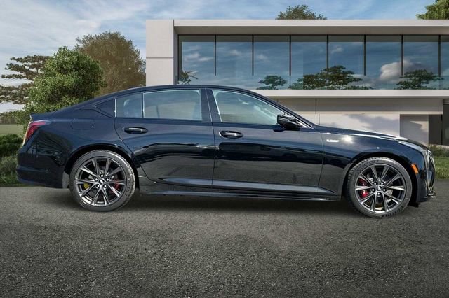 New 2026 Cadillac CT5 V image 3