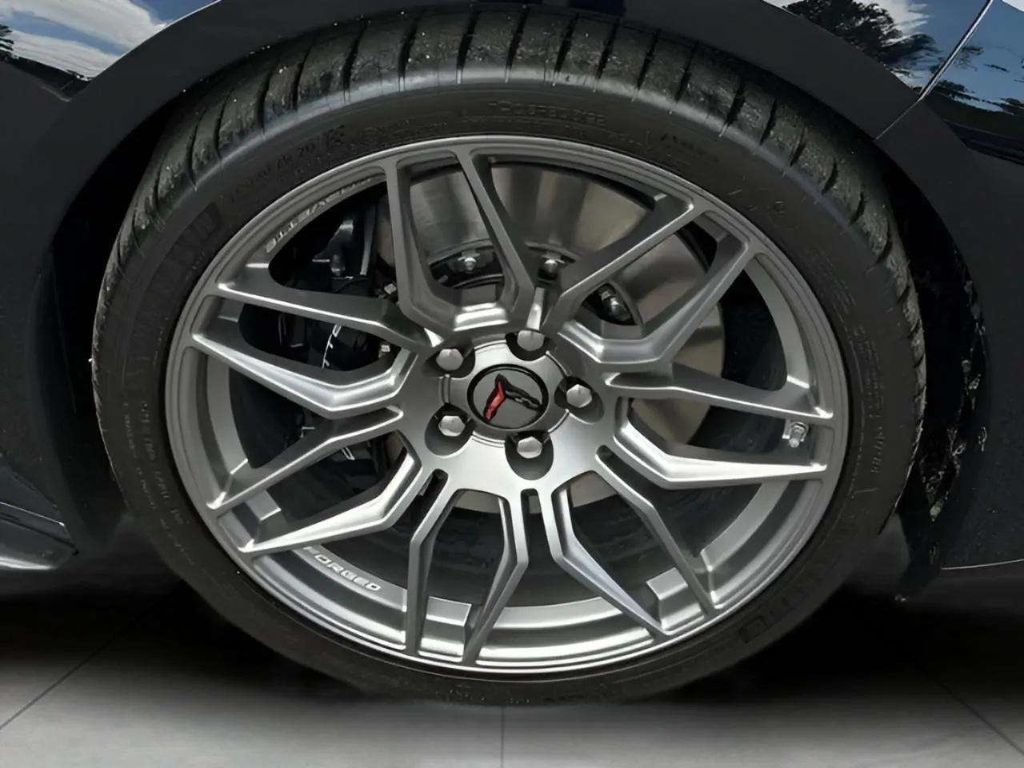 Used 2026 Chevrolet Corvette Z06 RWD image 28