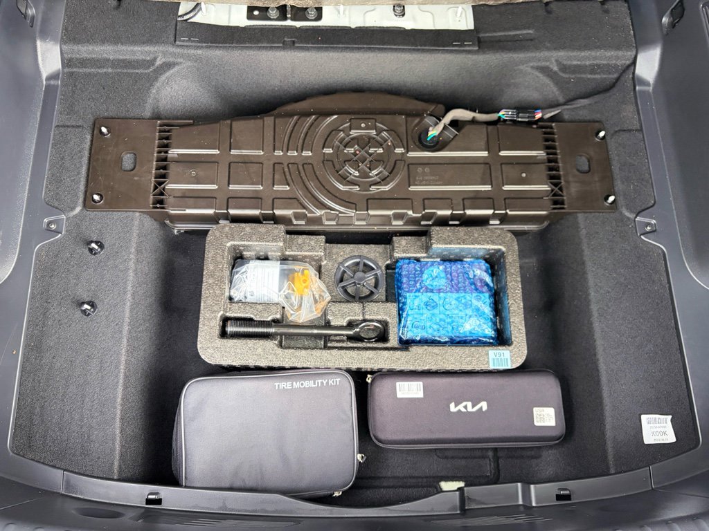 Used 2023 Kia Niro Wave w/ Wave Preserve Package image 30