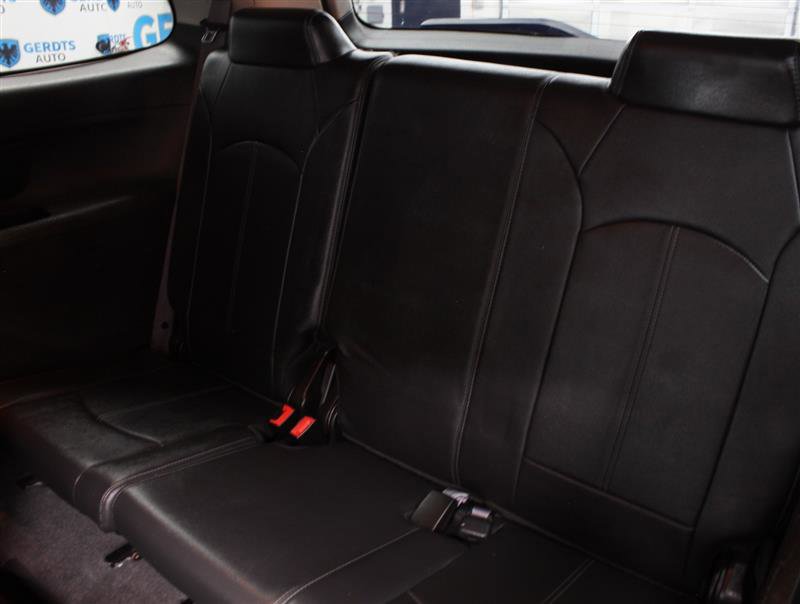 Used 2015 GMC Acadia SLT image 18