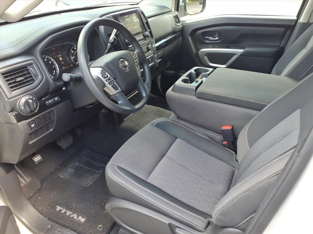 Used 2022 Nissan Titan SV w/ Accessory Utility Package image 10