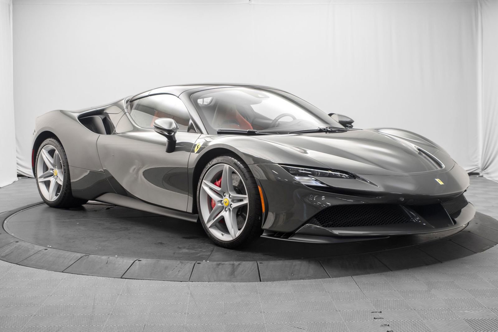 Used 2024 Ferrari SF90 Spider AWD/4WD image 10