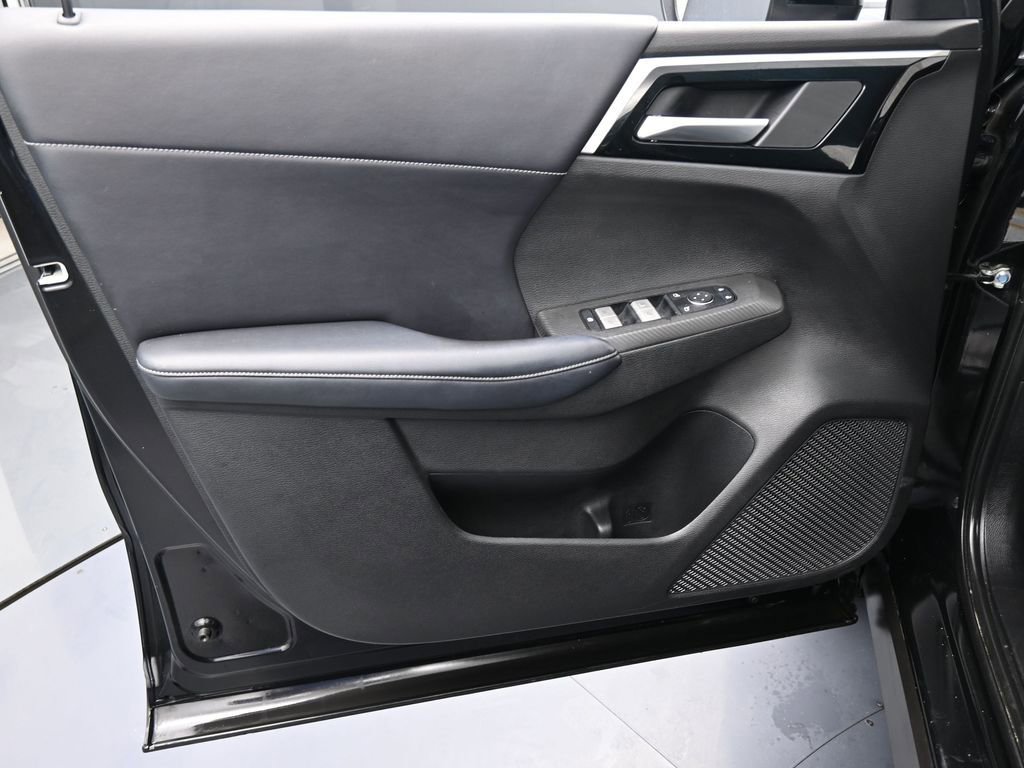 Used 2022 Mitsubishi Outlander SE image 12