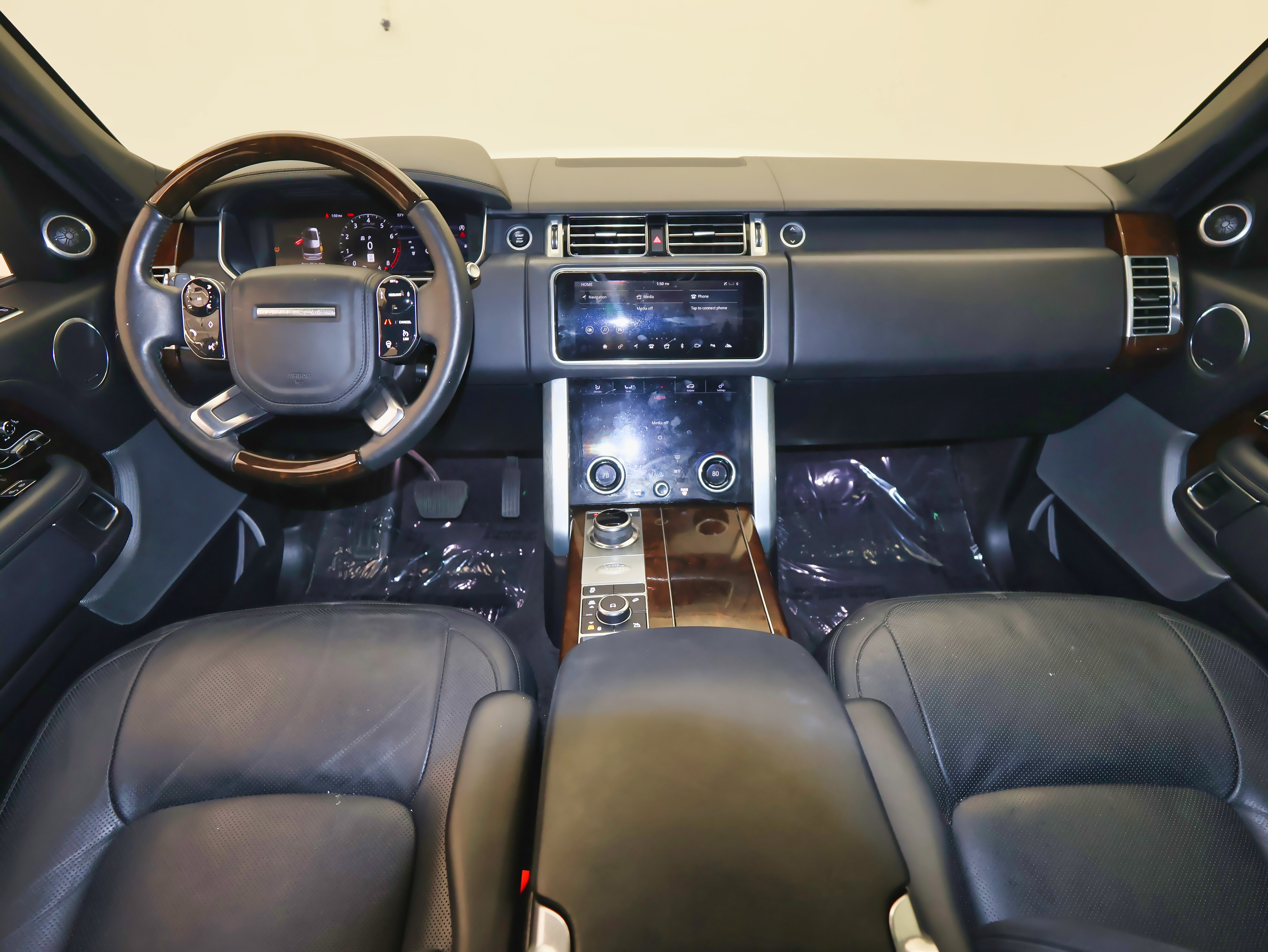 Used 2020 Land Rover Range Rover HSE image 30