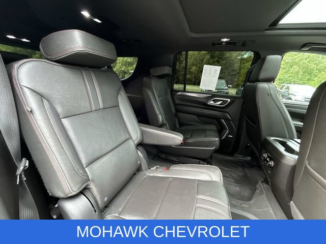 Used 2022 Chevrolet Suburban RST w/ Luxury Package AWD/4WD image 28