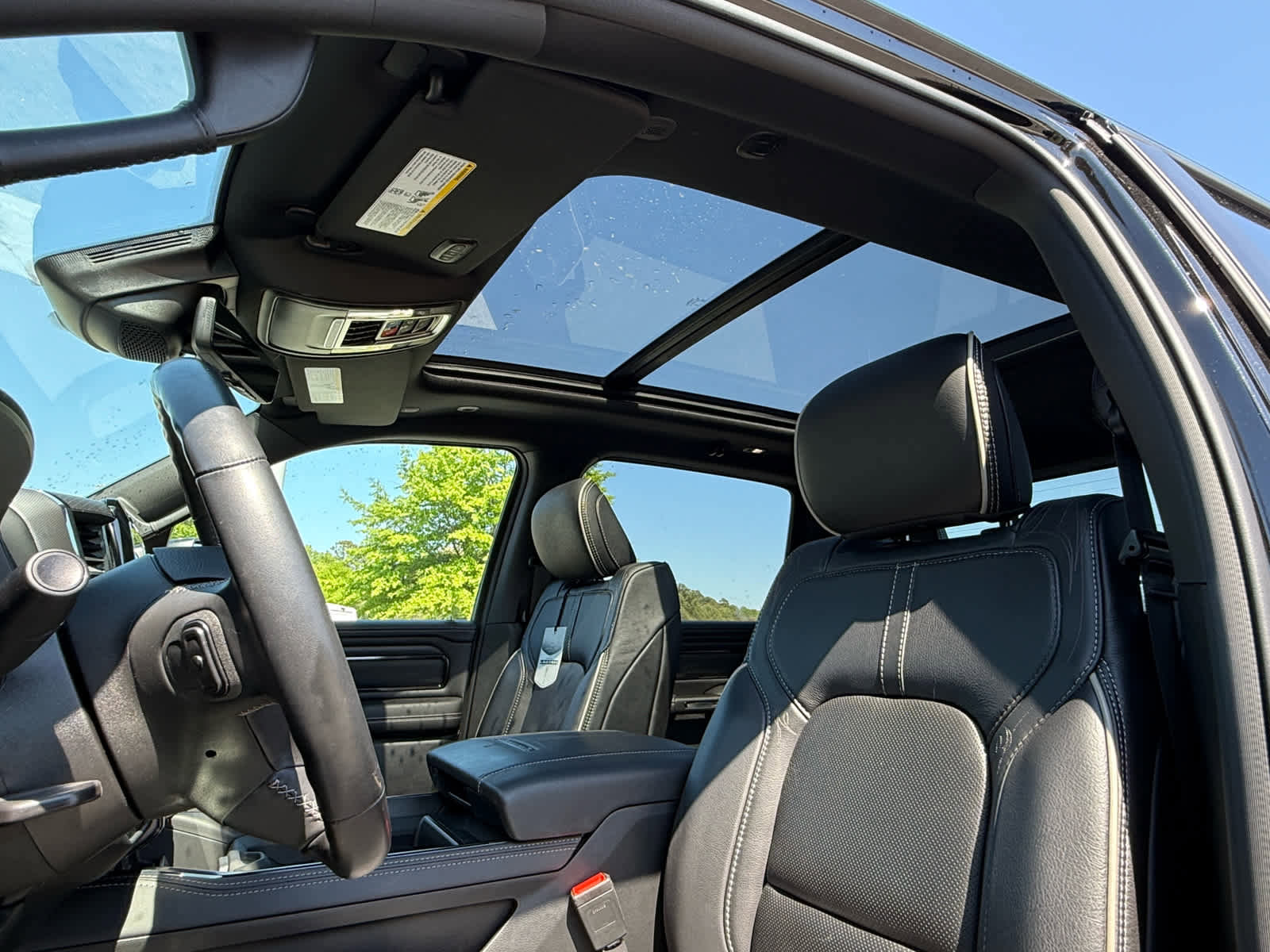 Used 2024 RAM 1500 Limited image 22