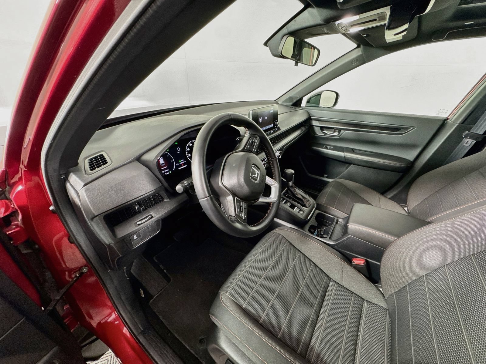 Used 2025 Honda CR-V Sport image 12