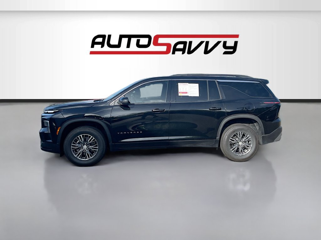 Used 2026 Chevrolet Traverse LT FWD image 4