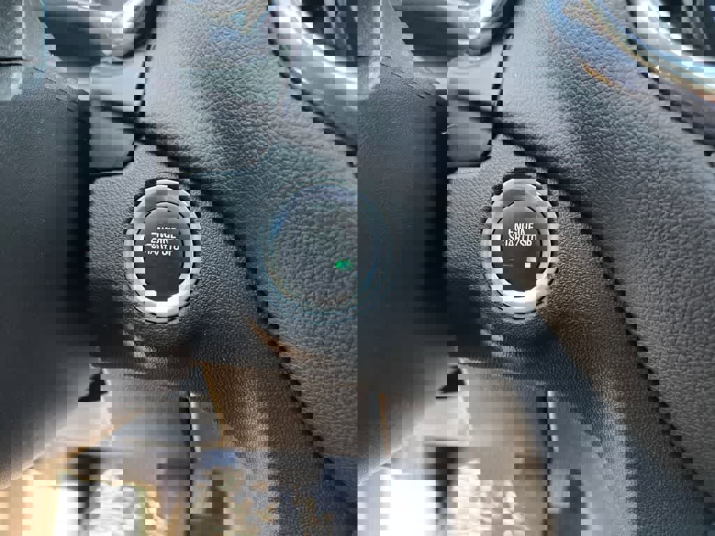 Used 2024 Chevrolet Equinox LT FWD image 16