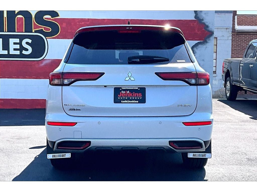Used 2024 Mitsubishi Outlander Ralliart AWD/4WD image 4