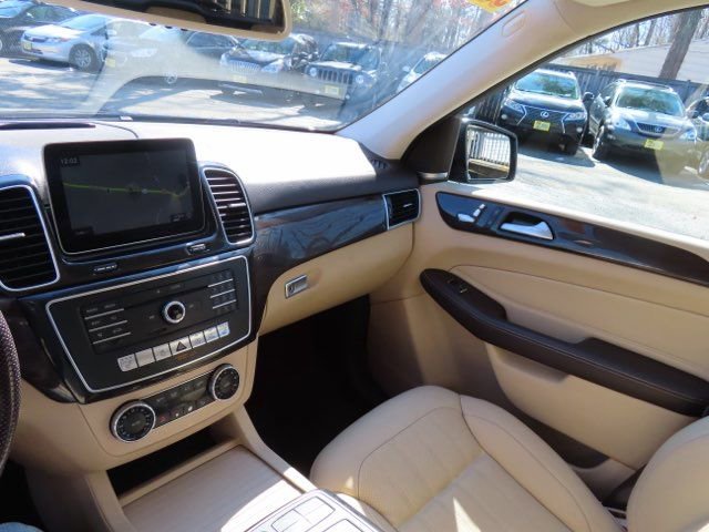 Used 2019 Mercedes-Benz GLE 400 4MATIC image 22