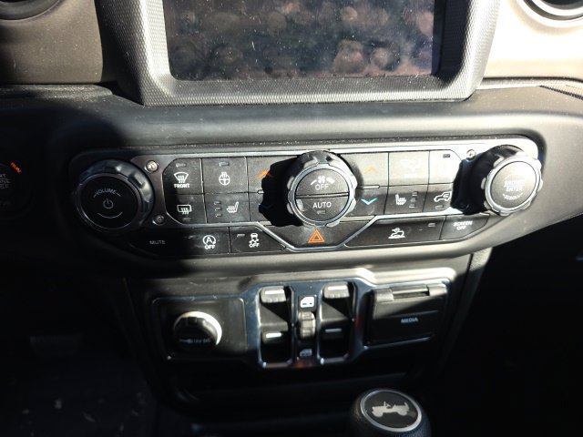 Used 2021 Jeep Wrangler Unlimited Sport w/ Sun And Sound Package AWD/4WD image 8