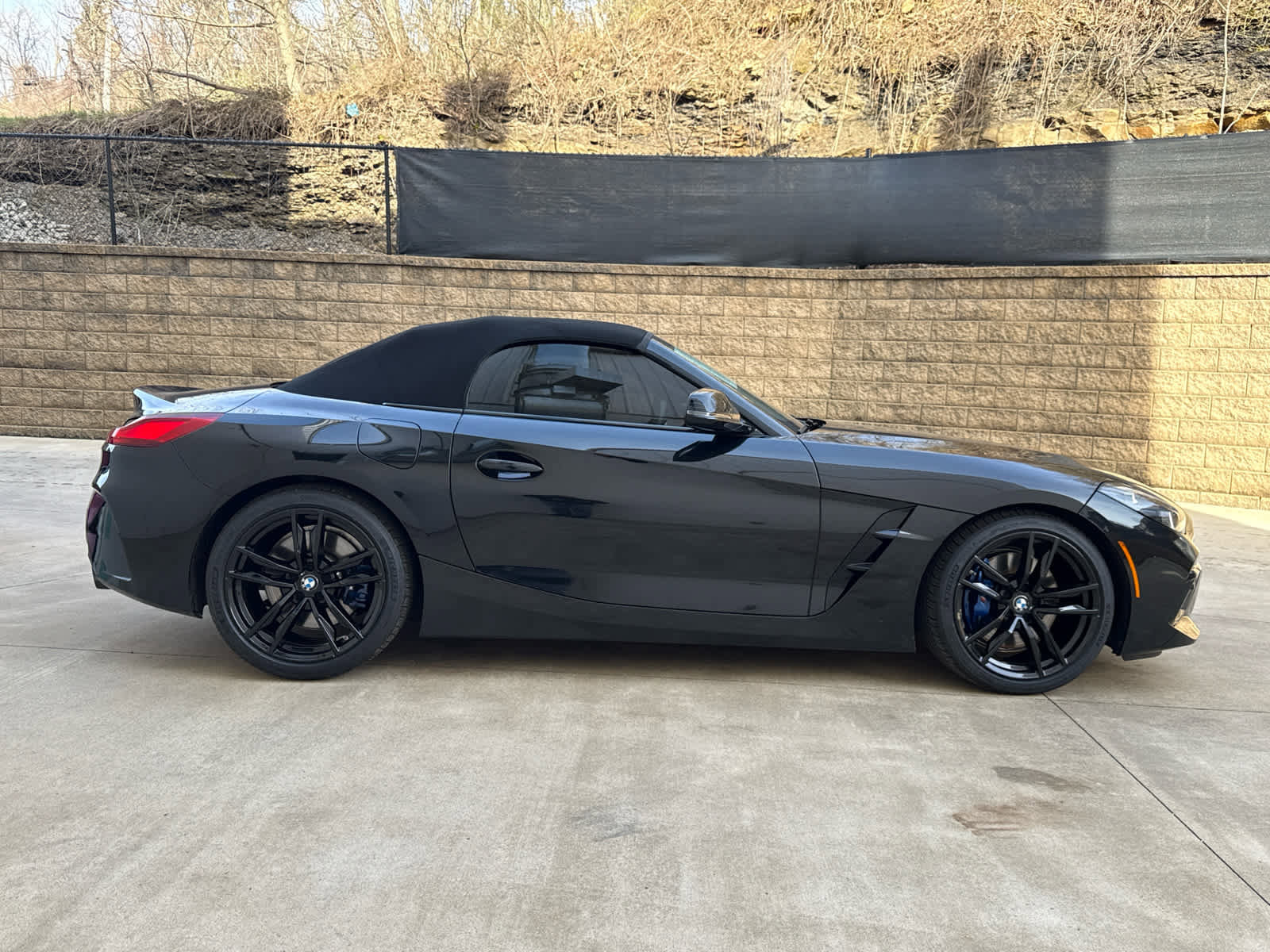 Certified 2024 BMW Z4 M40i w/ Premium Package image 9
