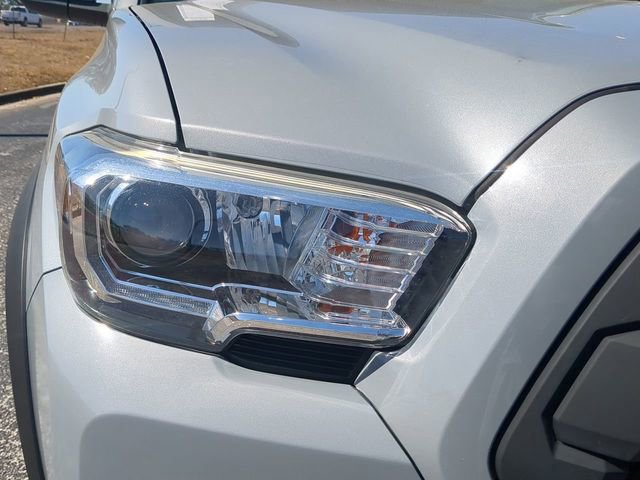Used 2020 Toyota Tacoma TRD Off-Road w/ TRD Premium Off Road Package image 10