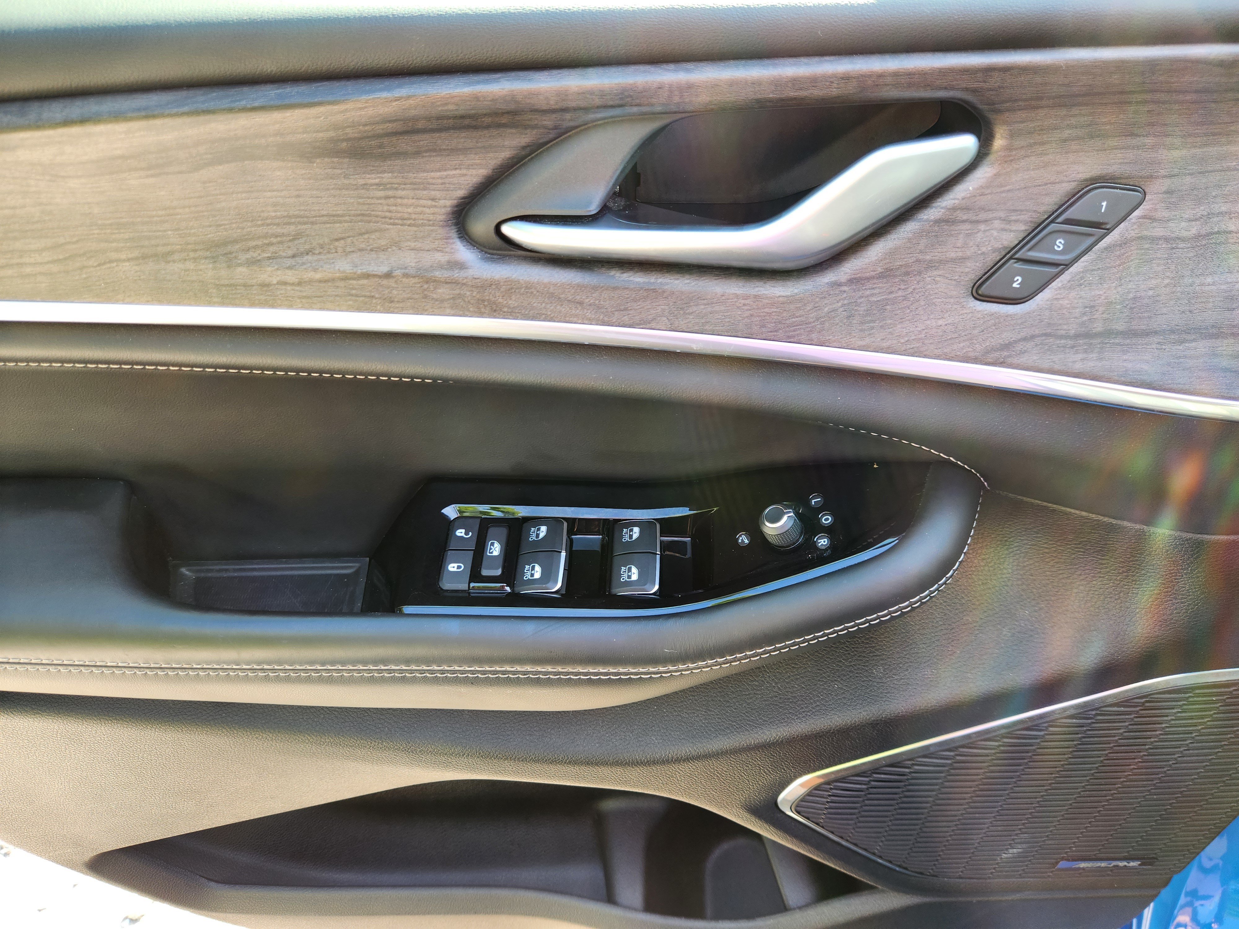 Used 2023 Jeep Grand Cherokee Overland AWD/4WD image 18