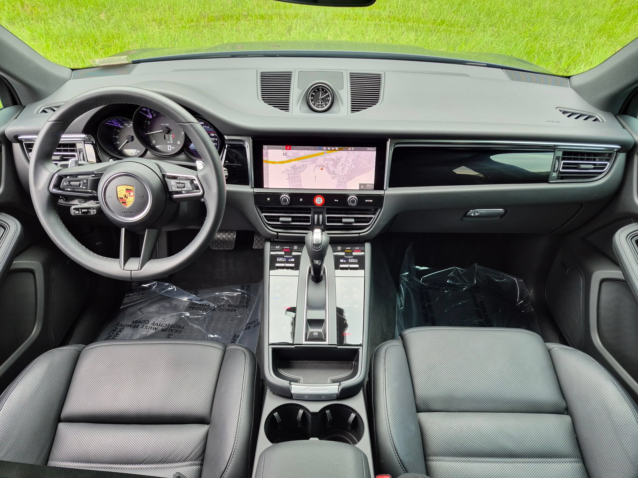 Certified 2026 Porsche Macan AWD/4WD image 21