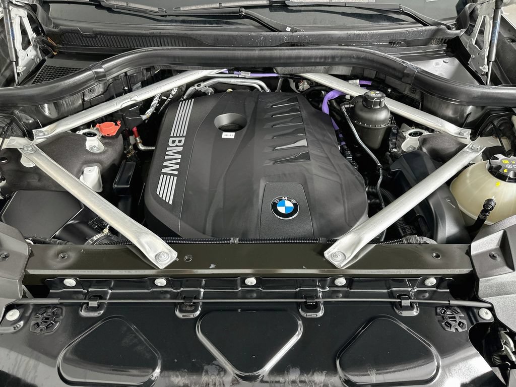 Certified 2024 BMW X7 xDrive40i w/ M Sport Package AWD/4WD image 32