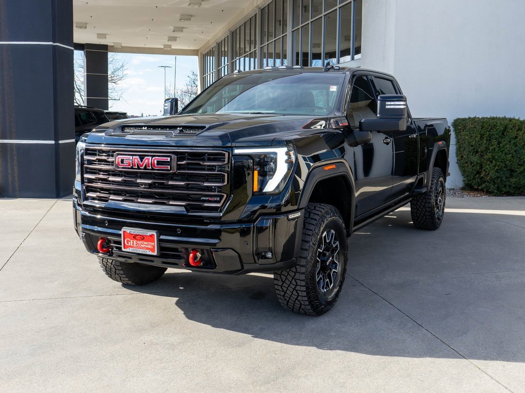 Used 2025 GMC Sierra 2500 AT4X image 3