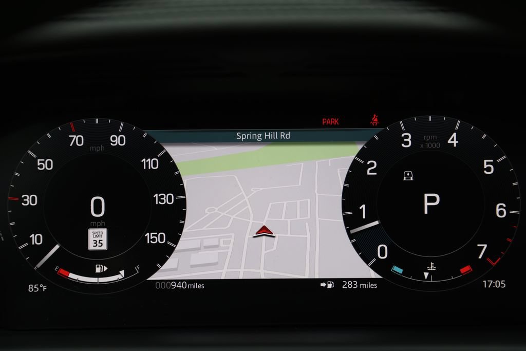Used 2025 Land Rover Discovery Metropolitan Edition AWD/4WD image 27
