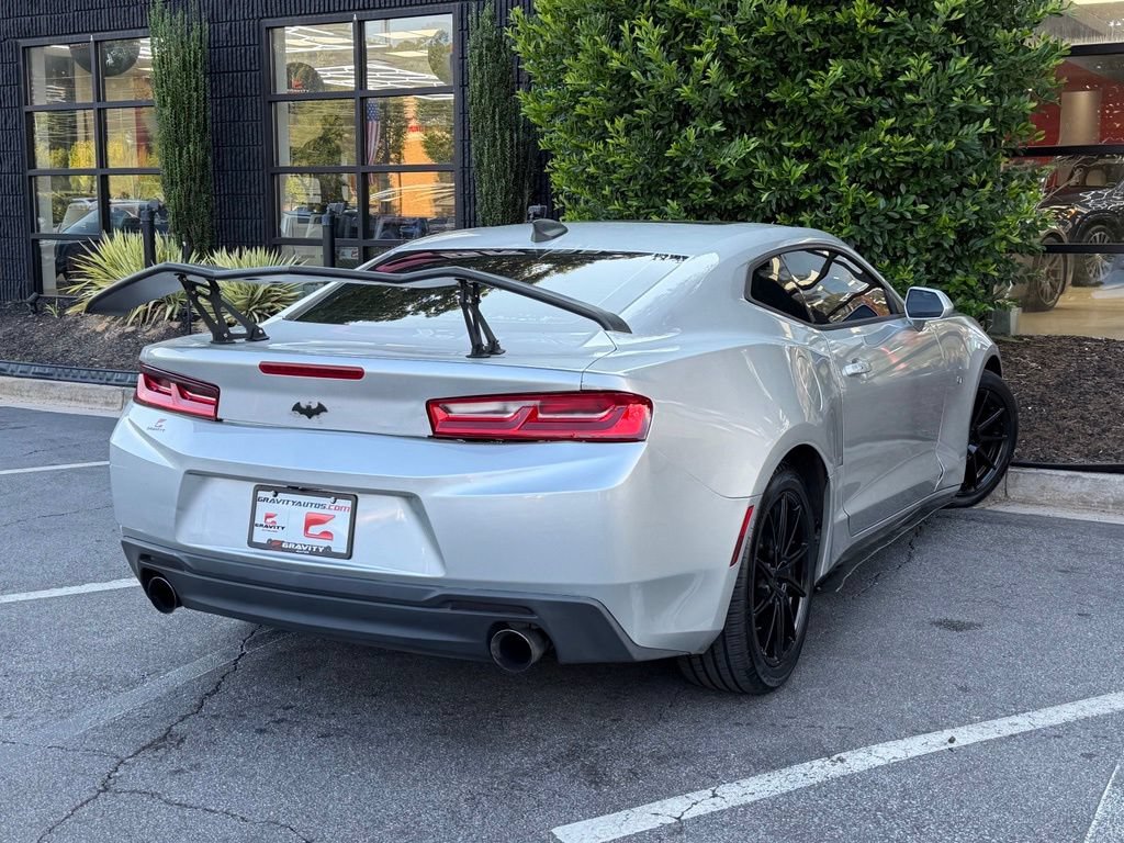 Used 2018 Chevrolet Camaro LT RWD image 12