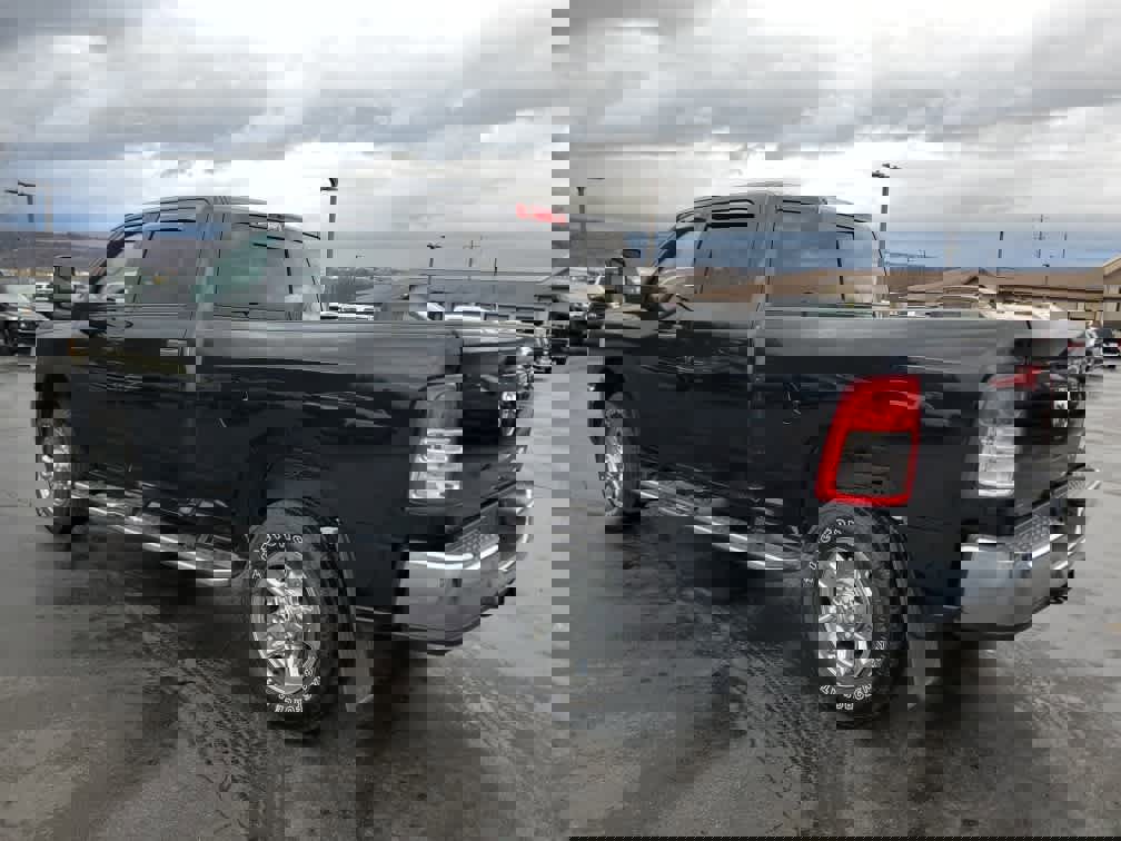 Used 2024 RAM 2500 Tradesman w/ Chrome Appearance Group image 3