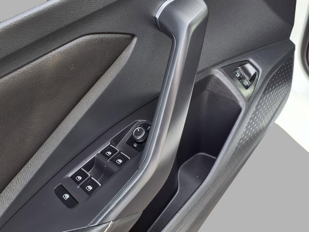 Used 2024 Volkswagen Jetta SE image 17