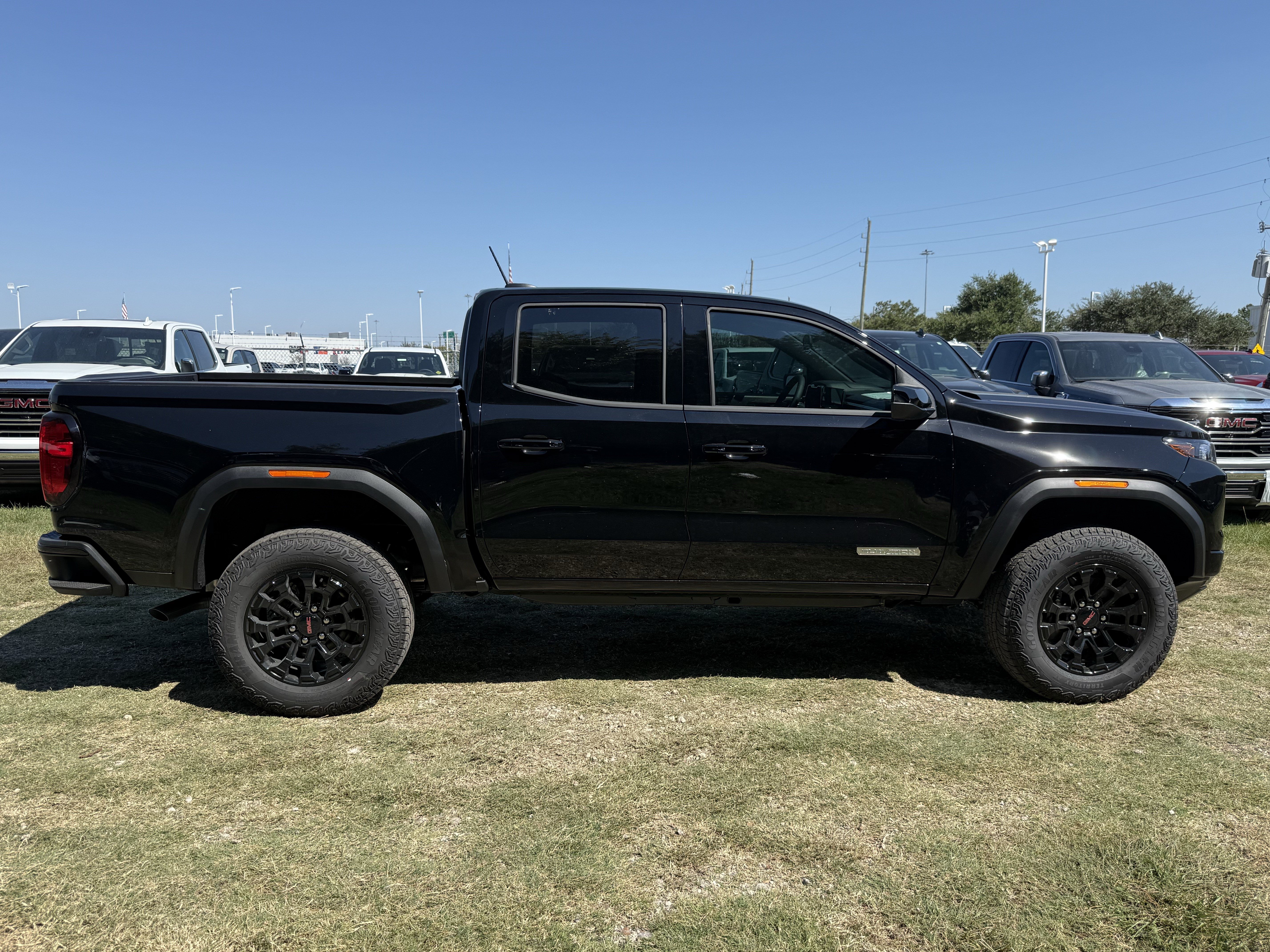 New 2026 GMC Canyon Elevation w/ Convenience Package RWD image 3