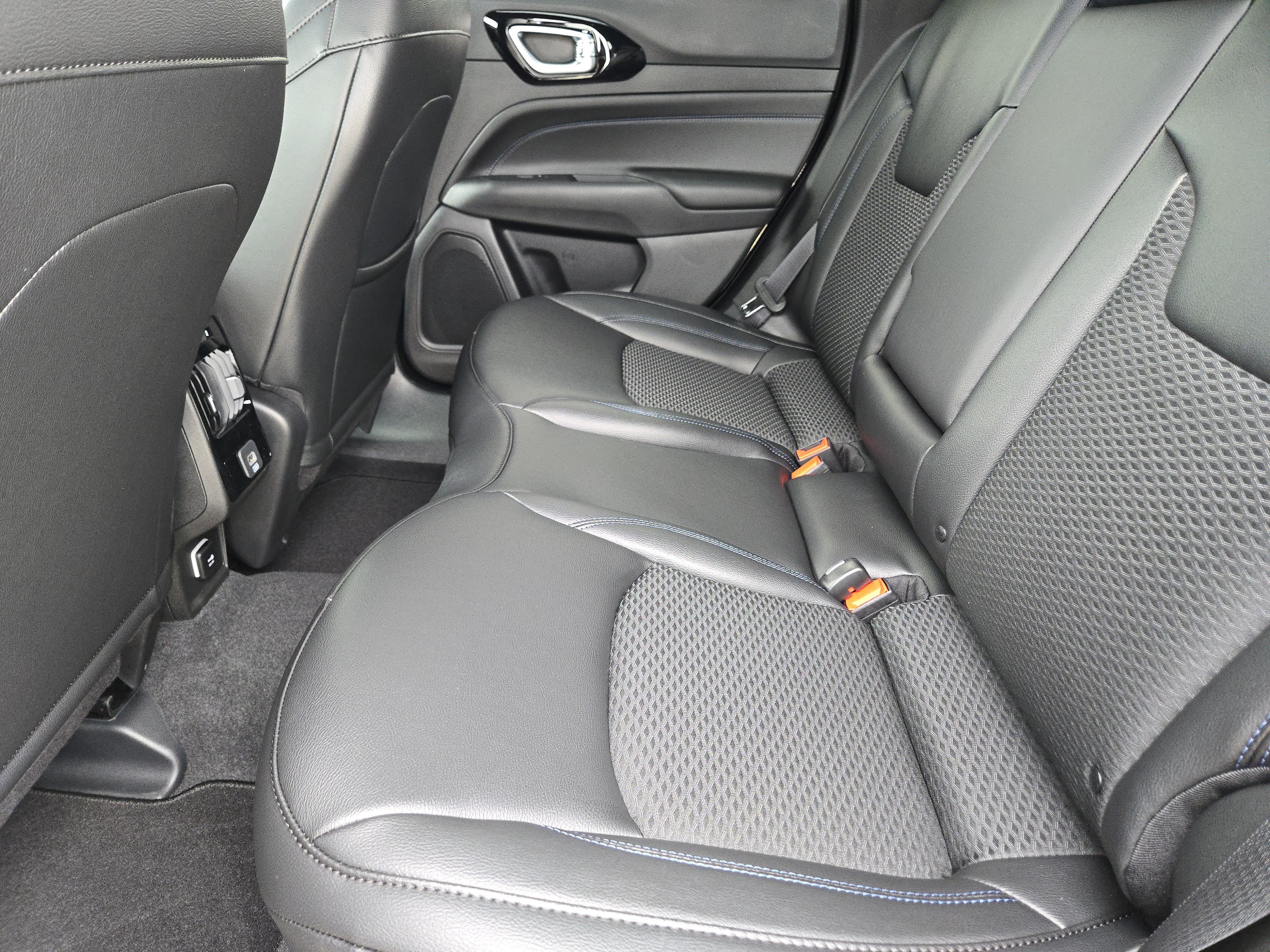 New 2026 Jeep Compass Latitude AWD/4WD image 20