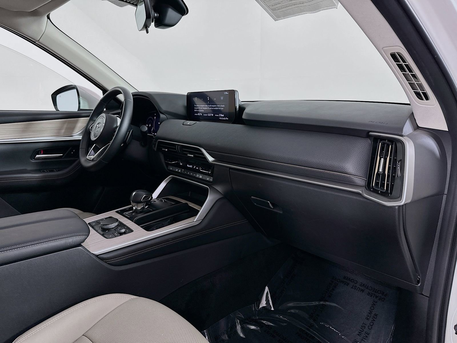 Certified 2024 MAZDA CX-90 Plug-In Hybrid w/ Preferred AWD/4WD image 31