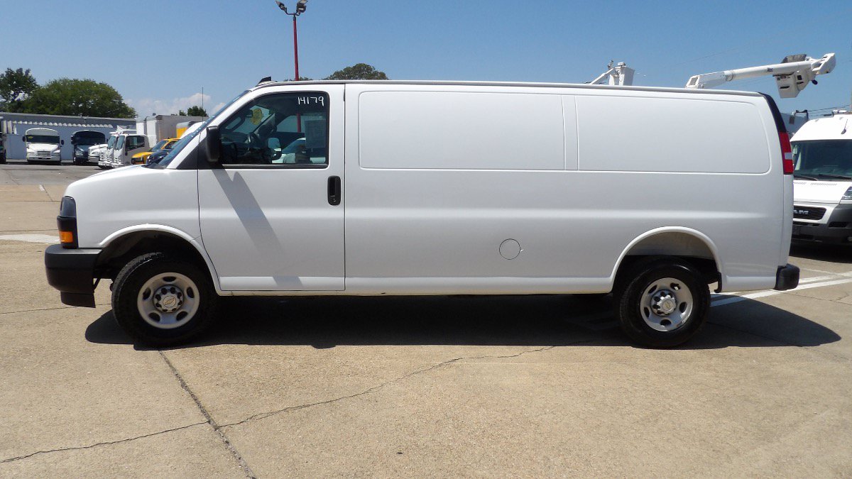 Used 2025 Chevrolet Express 2500 Extended w/ Driver Convenience Package RWD image 5