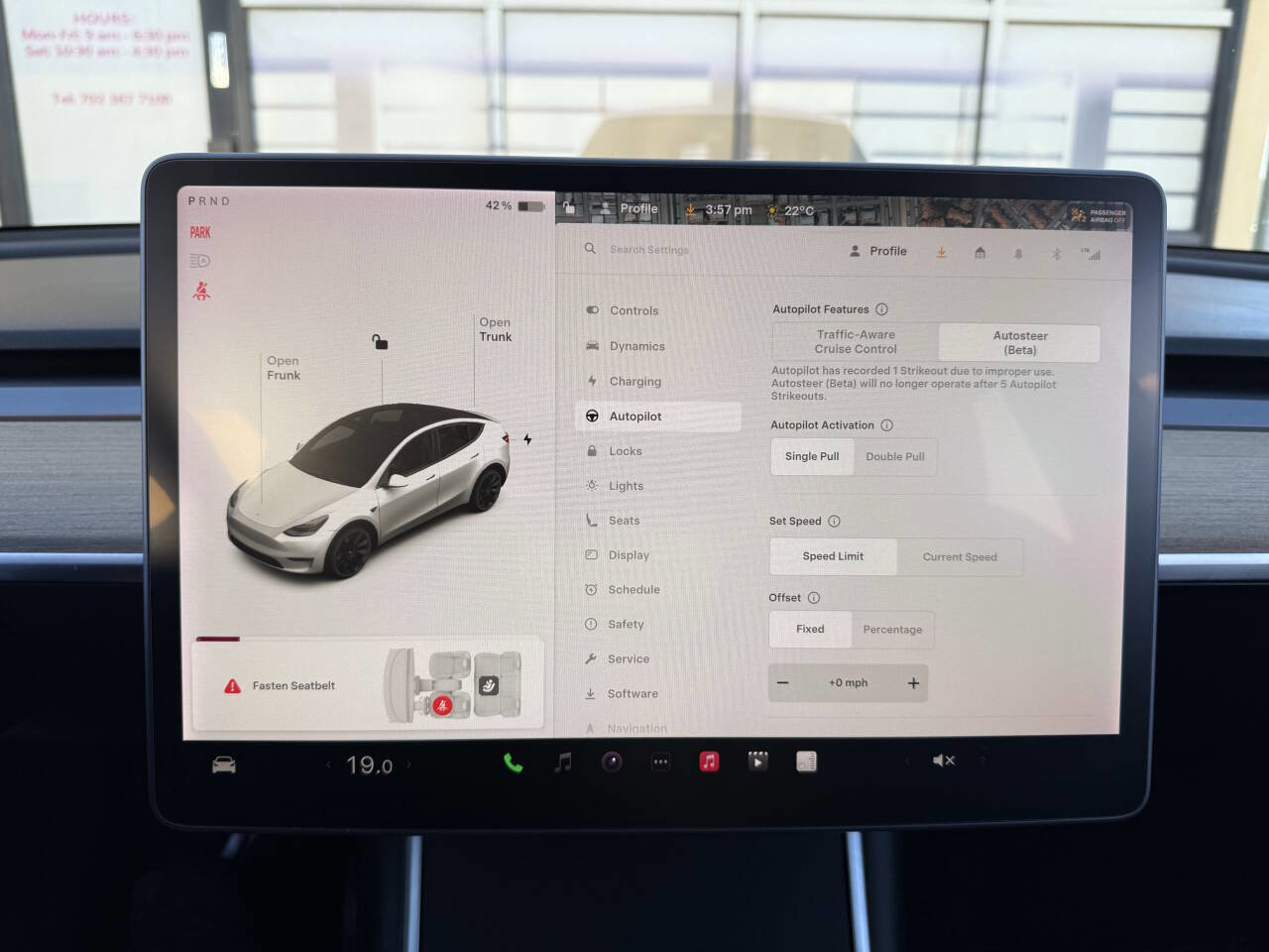 Used 2021 Tesla Model Y Long Range AWD/4WD image 13